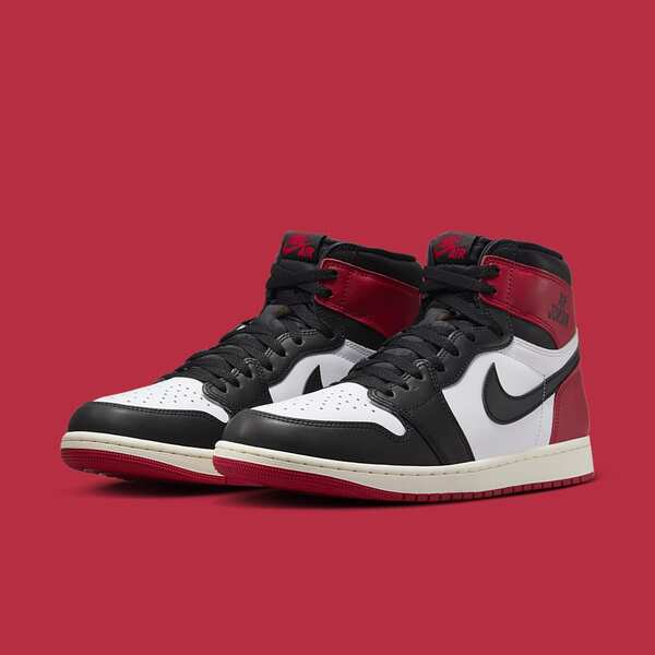 The Legendary Air Jordan 1 High OG Black Toe Reimagined Returns in